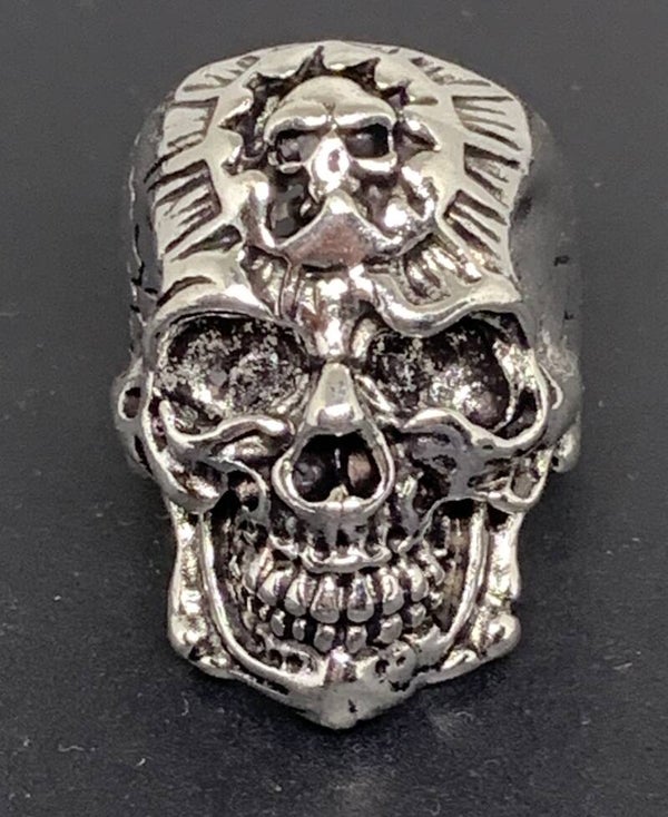 doodskop op voorhoofd