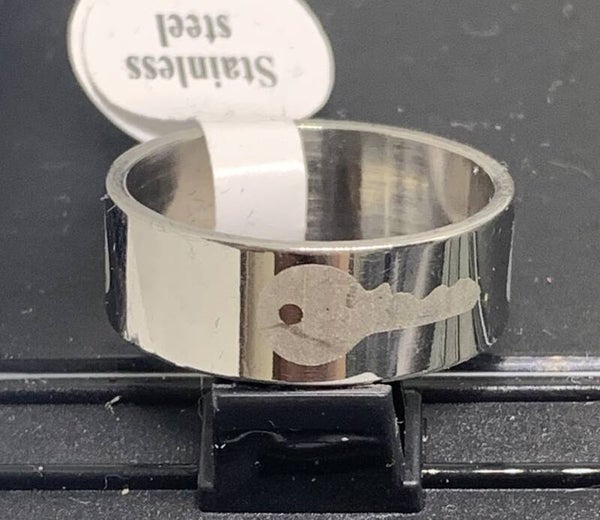 zilverkleurige  ring sleutel