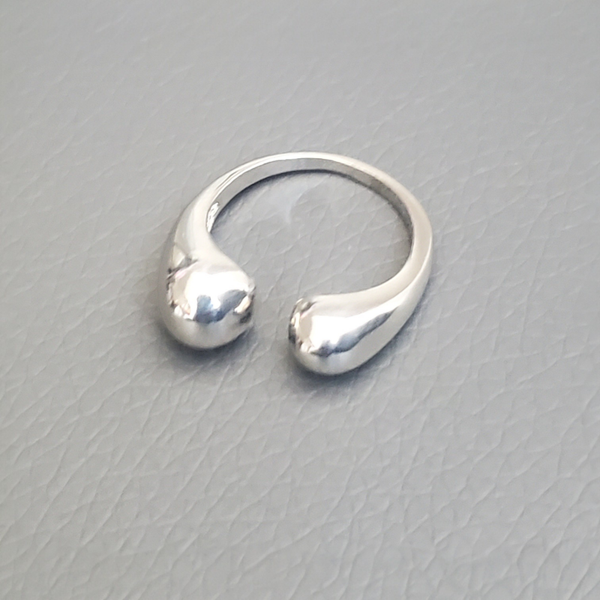 Verstellbar Ring in Tropfenform aus Edelstahl
