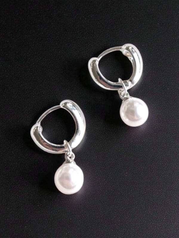 Silberfarbene weiße Perlen, eleganter Brautschmuck