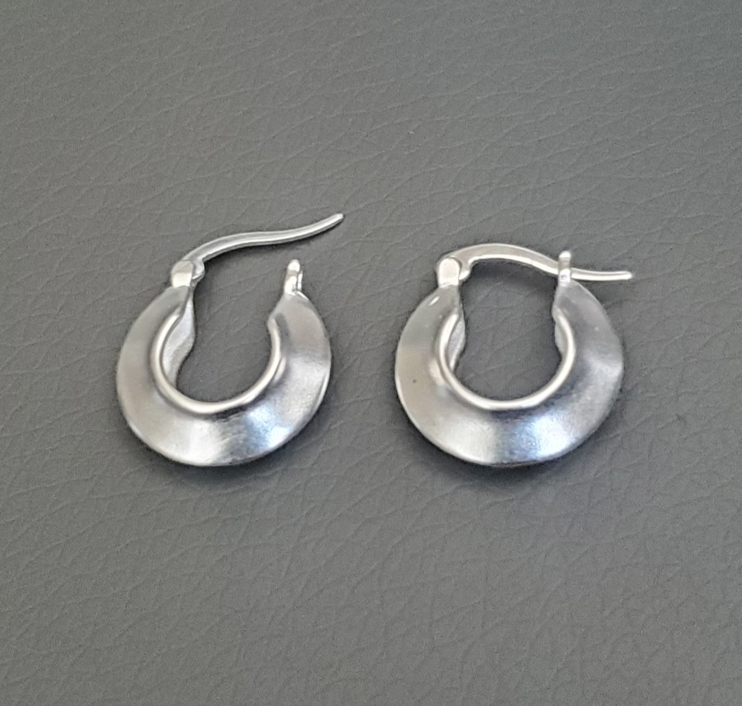 Elegante kleine Creolen 925er Silber