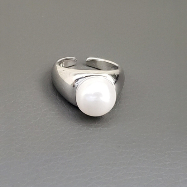 Verstellbarer 925er Silber Ring mit Naturperle