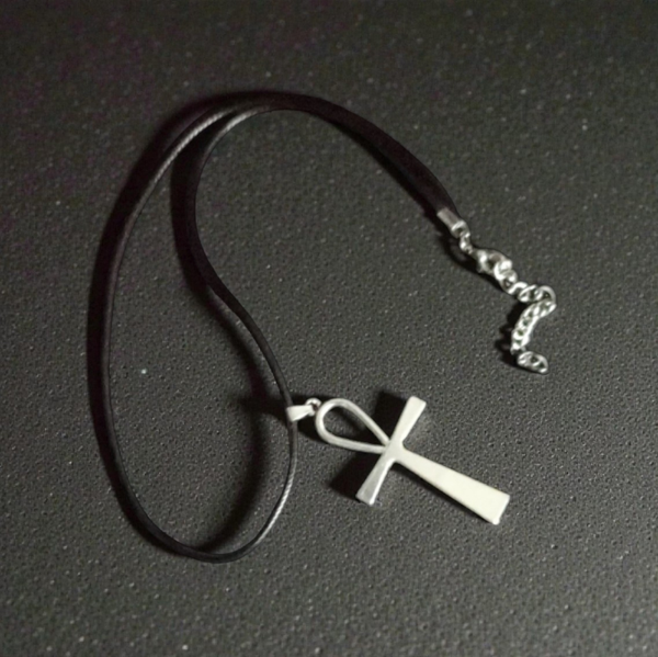 Lederkette mit Ankh-Kreuz-Anhänger
