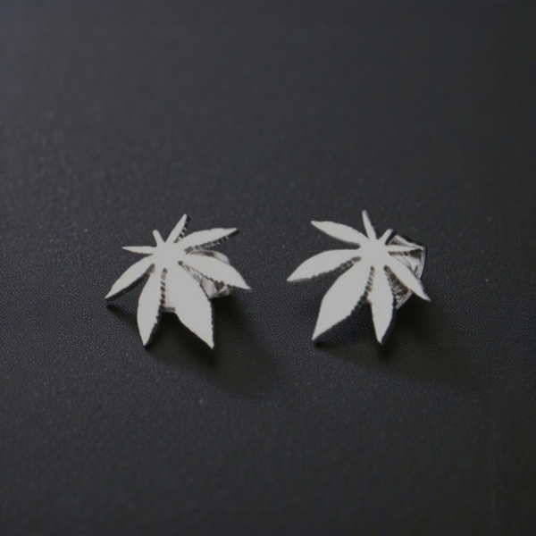 Ohrstecker-Hanfblatt Design
