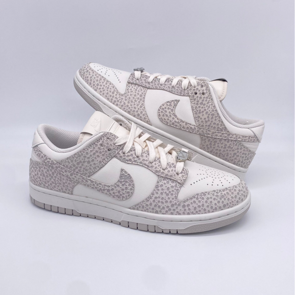 Dunk Low Moon Grey