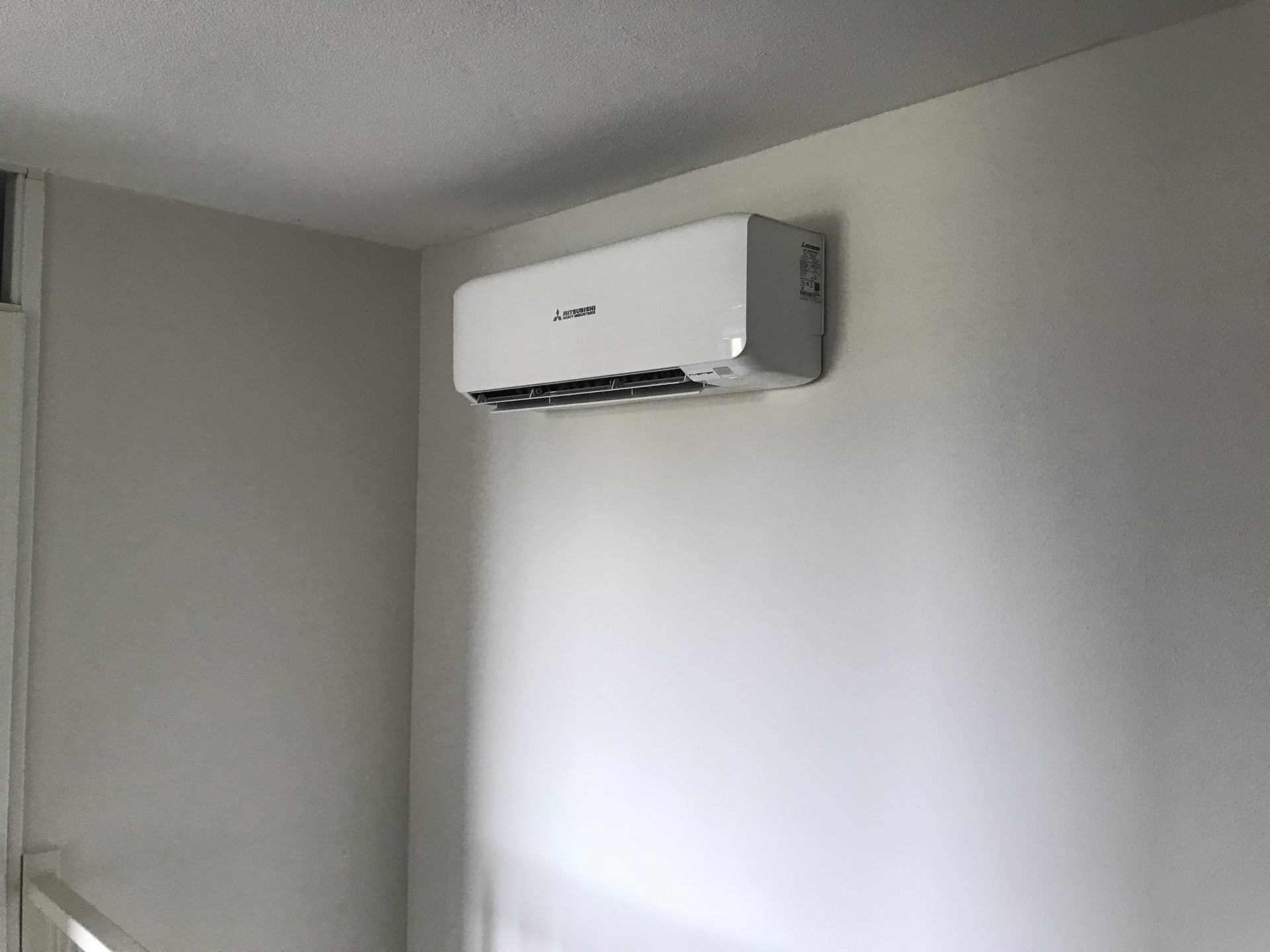 Witte wandunit