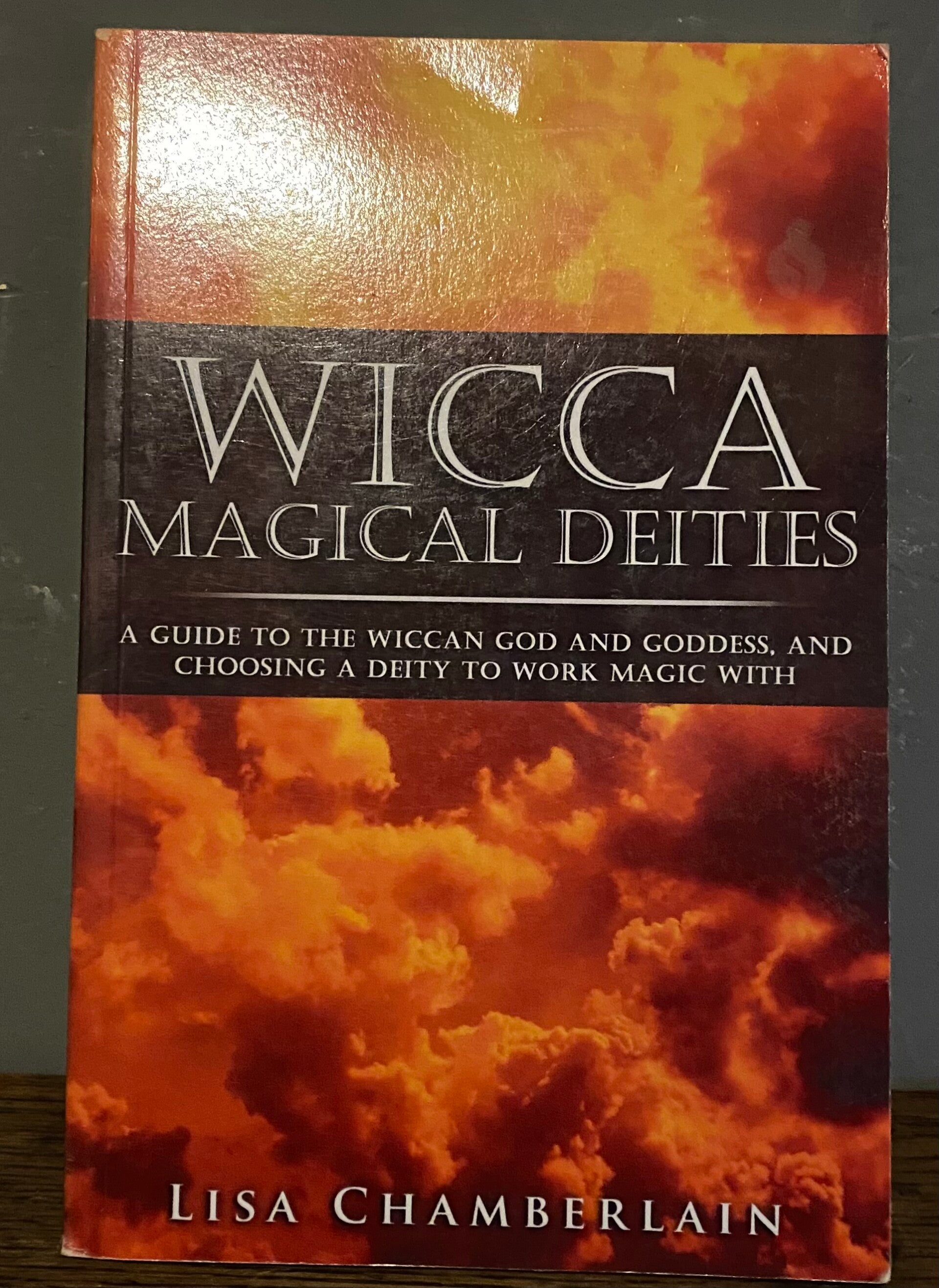 WICCA MAGICAL DEITIES - LISA CHAMBERLAIN