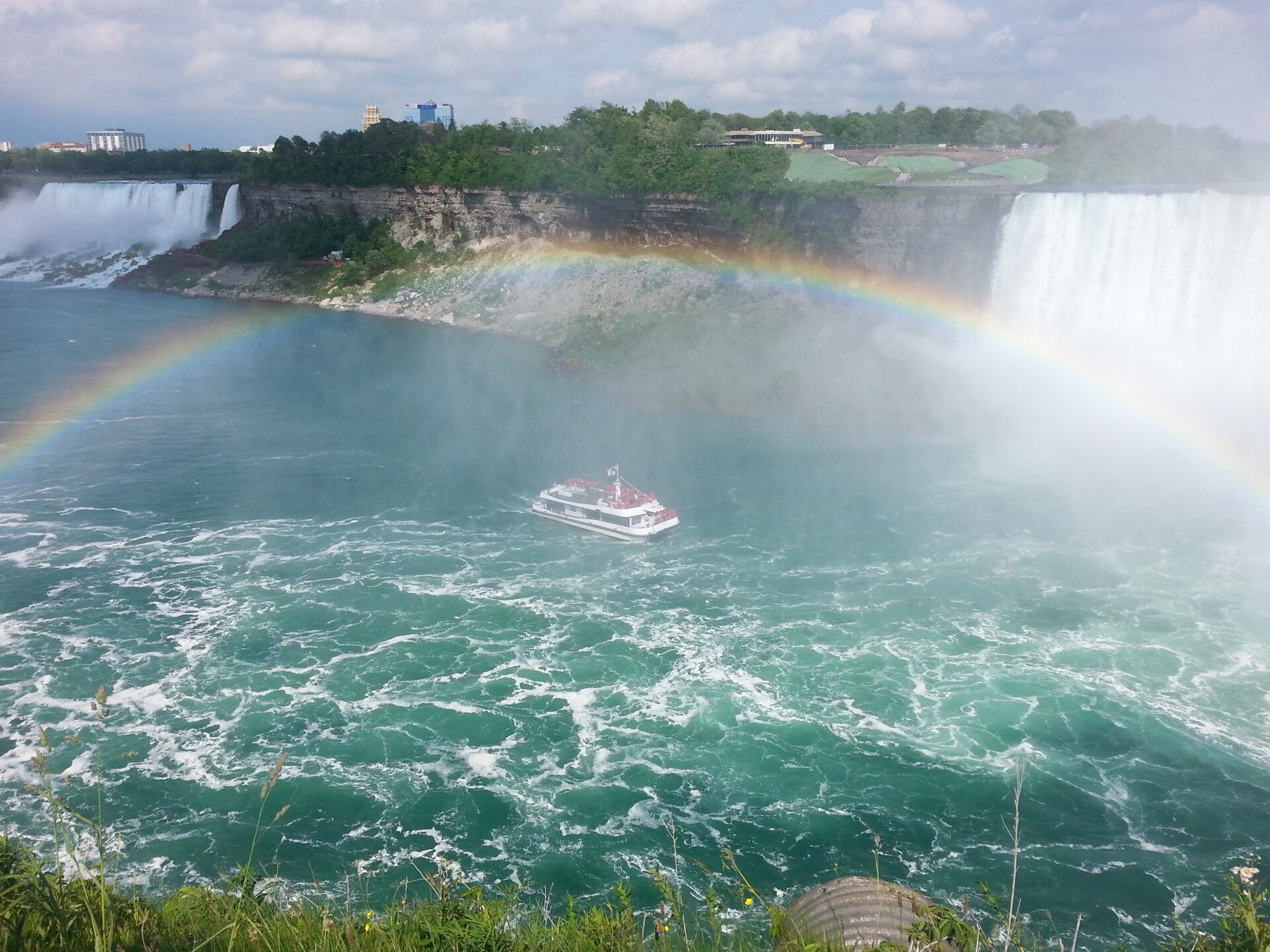rainbow over niagra falls canada