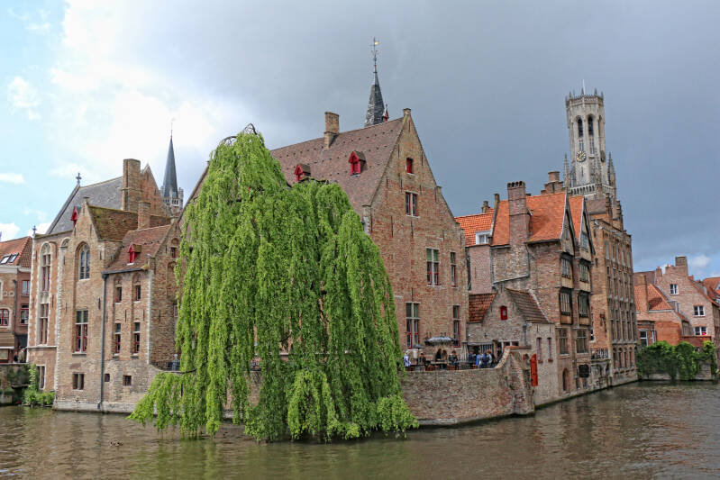 what makes bruges belgium unique and special (with pics)