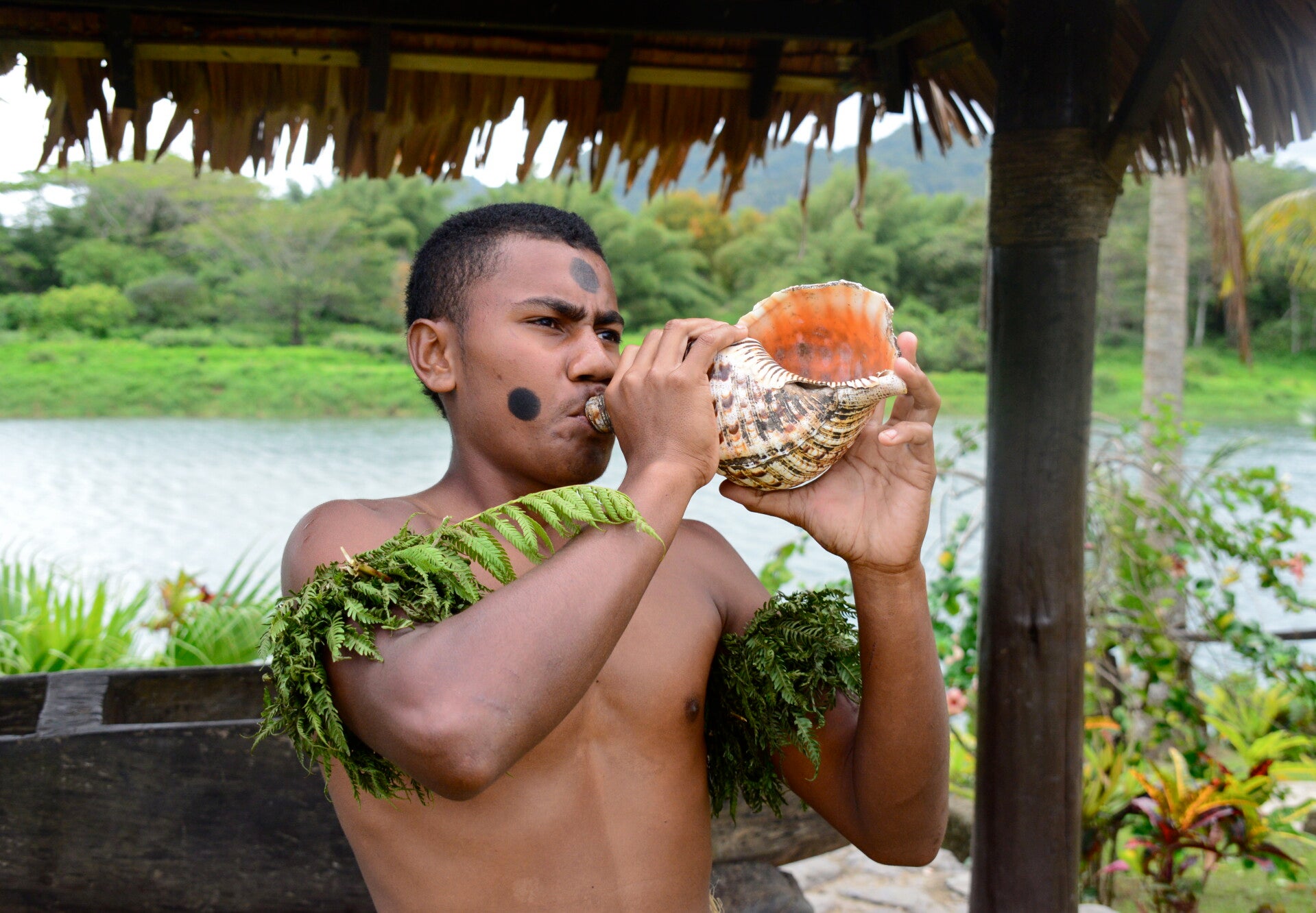 why choose Fiji for a budget friendly vacation (with pics)