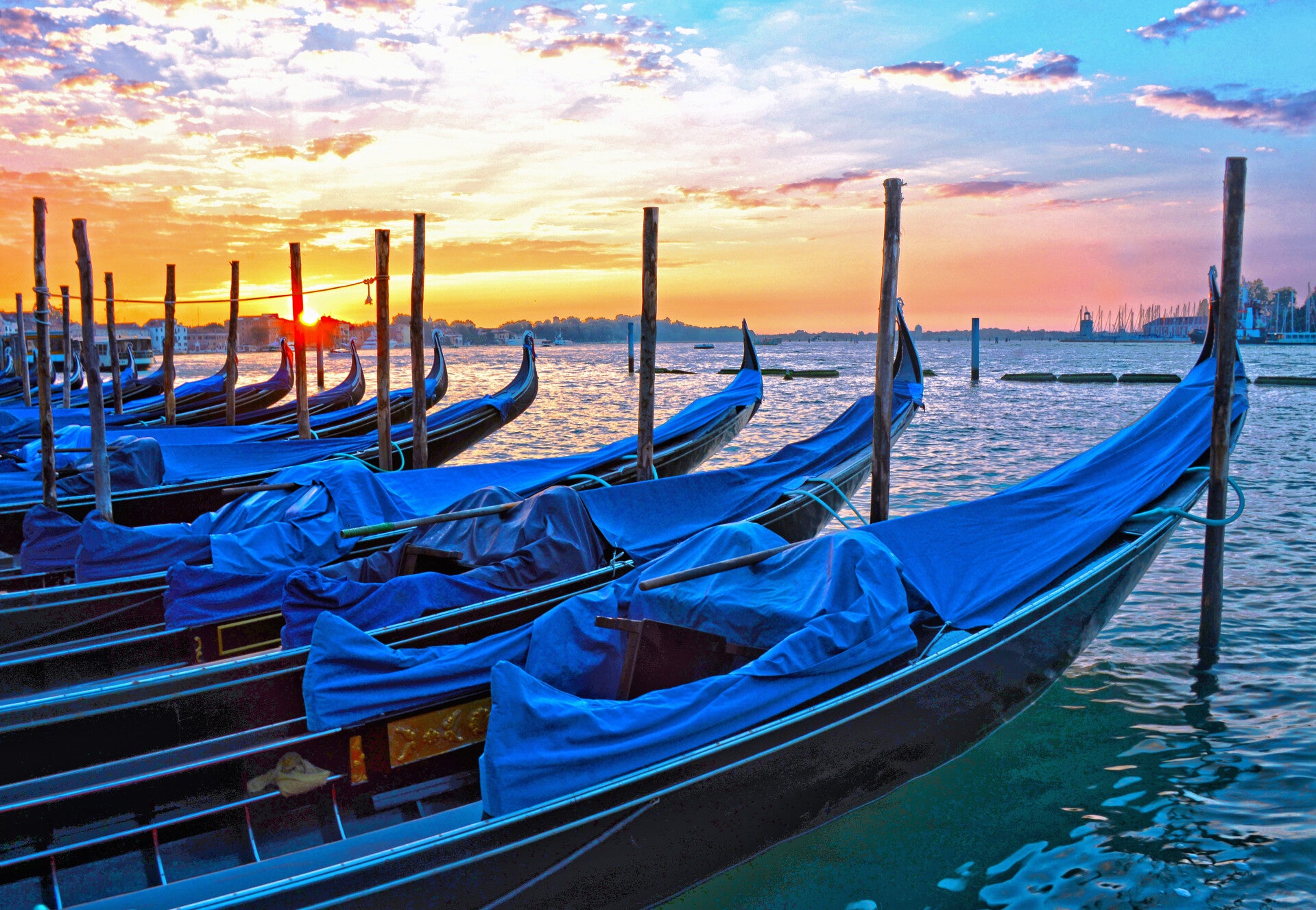 what makes venice italy unique and special (with pics)