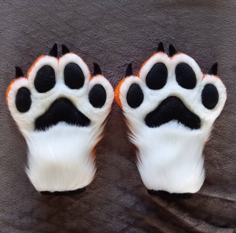 Tigerstyle paws