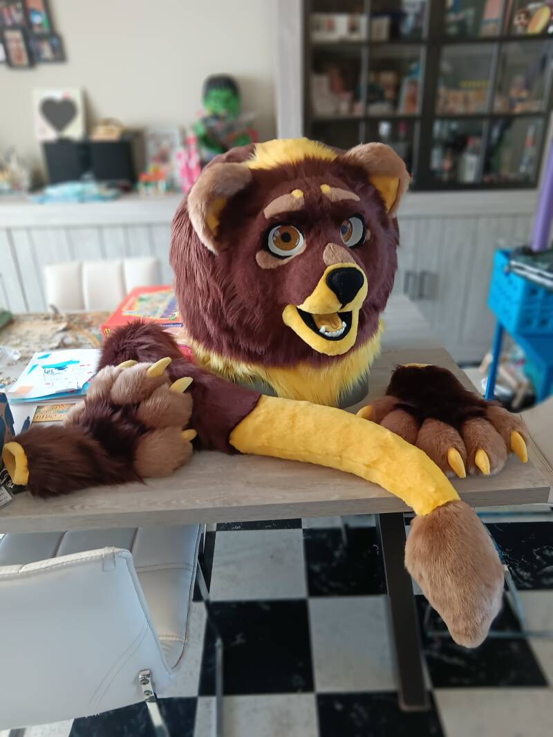 Boris the honeylion!