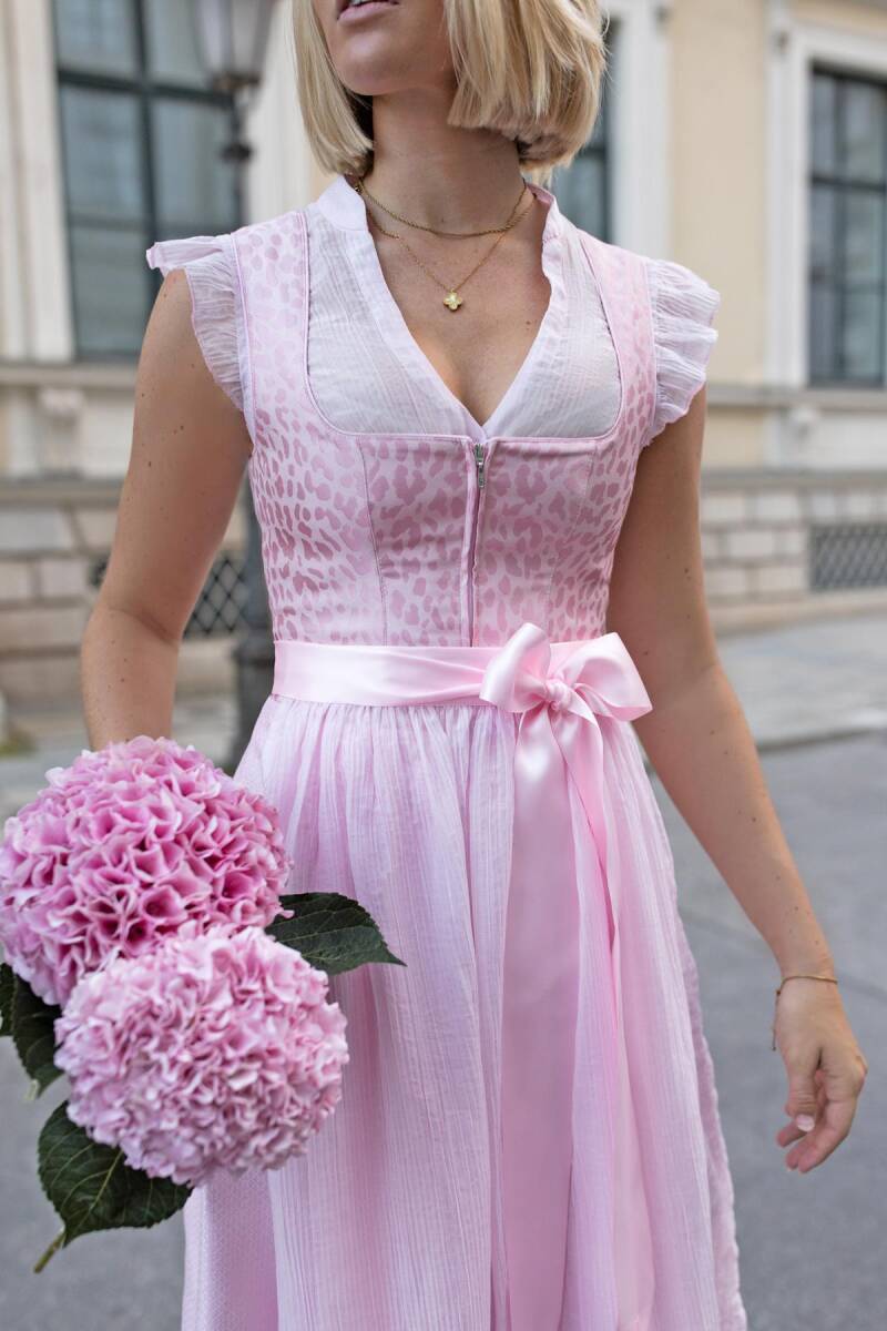 dirndl-insingen-_-bluse-waldbrunn-puderrosa-standard.jpg