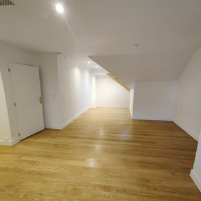 1000043291-standard.jpg