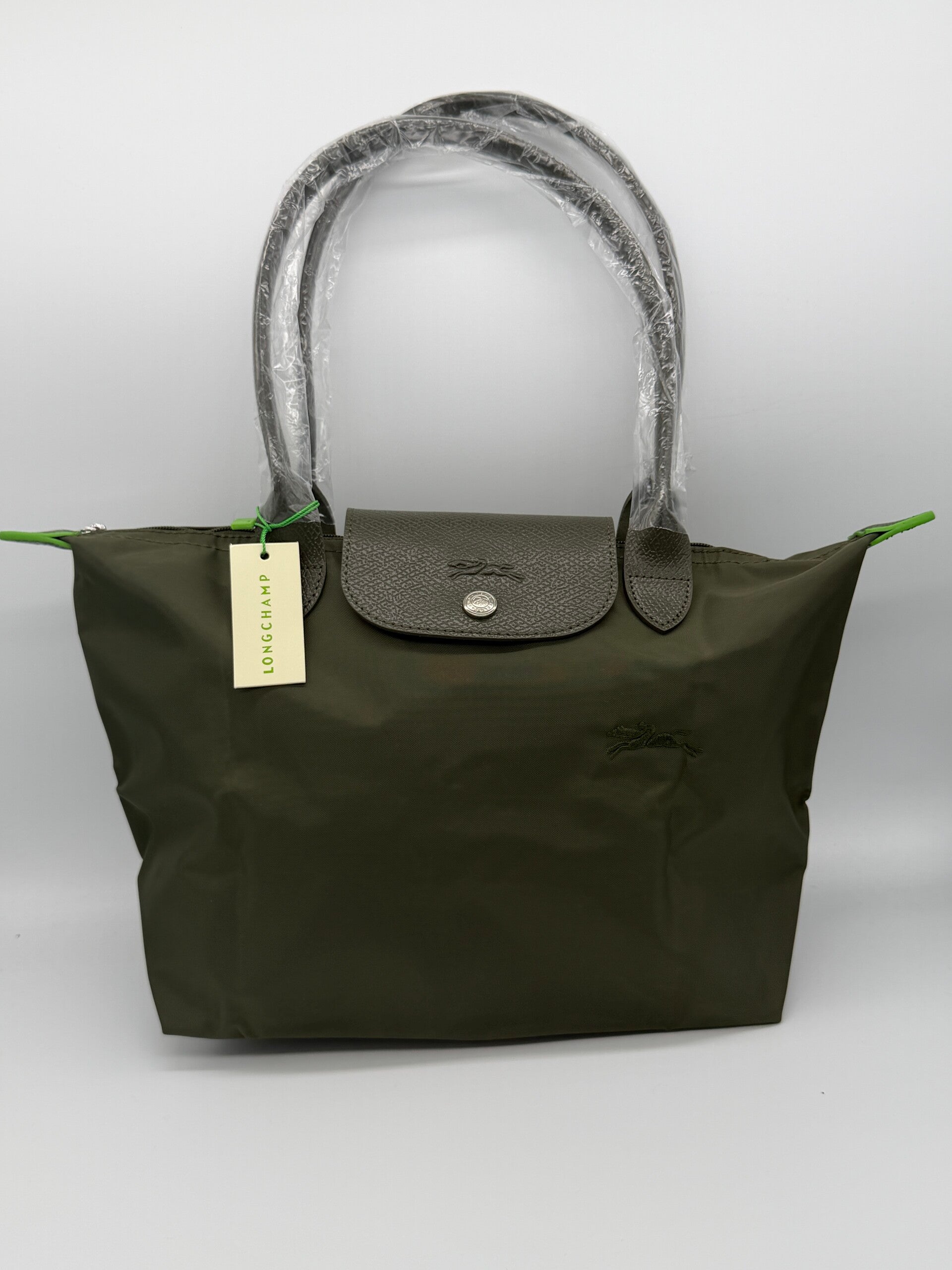 Longchamp M