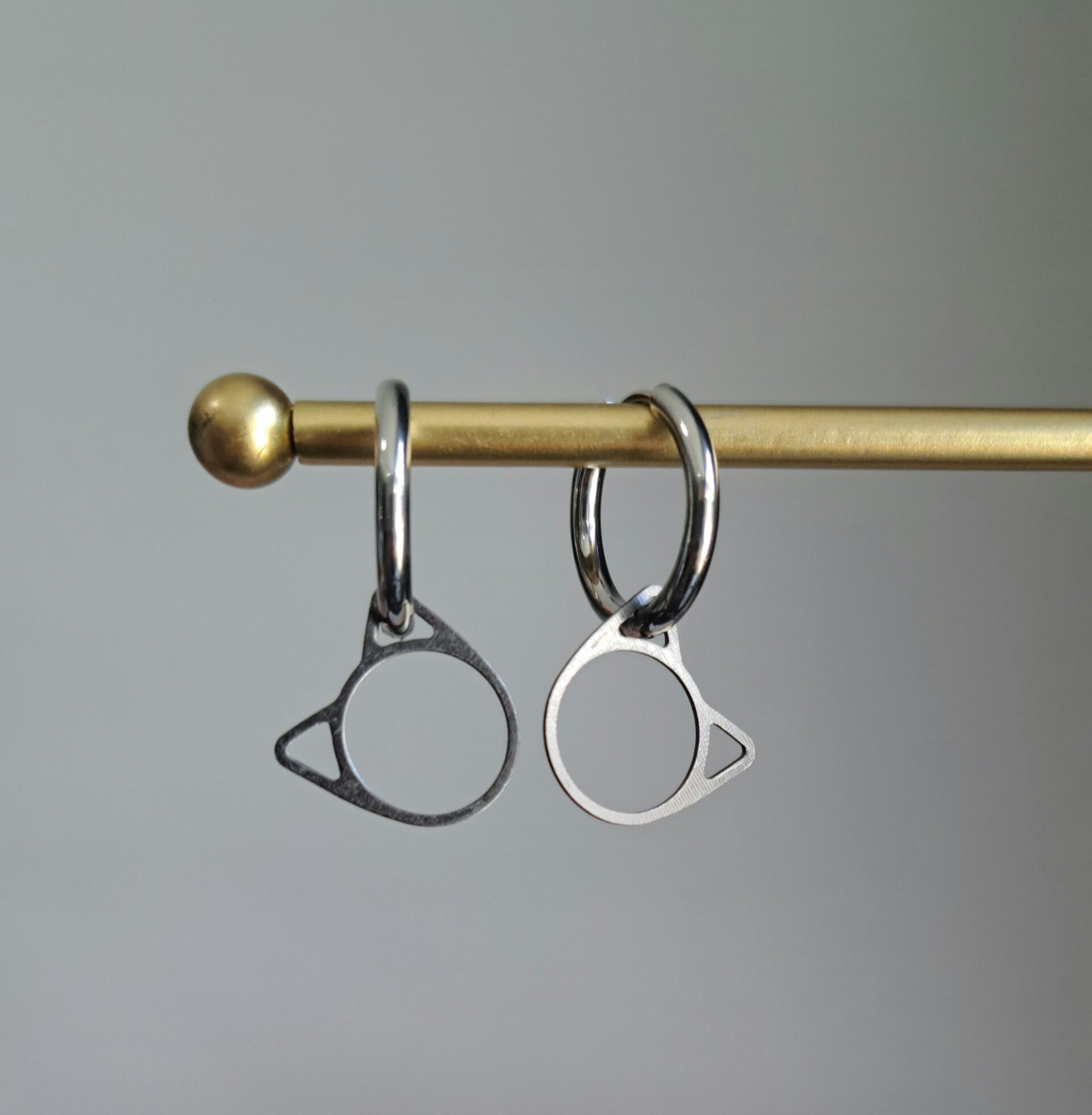 Stainless steel met kat