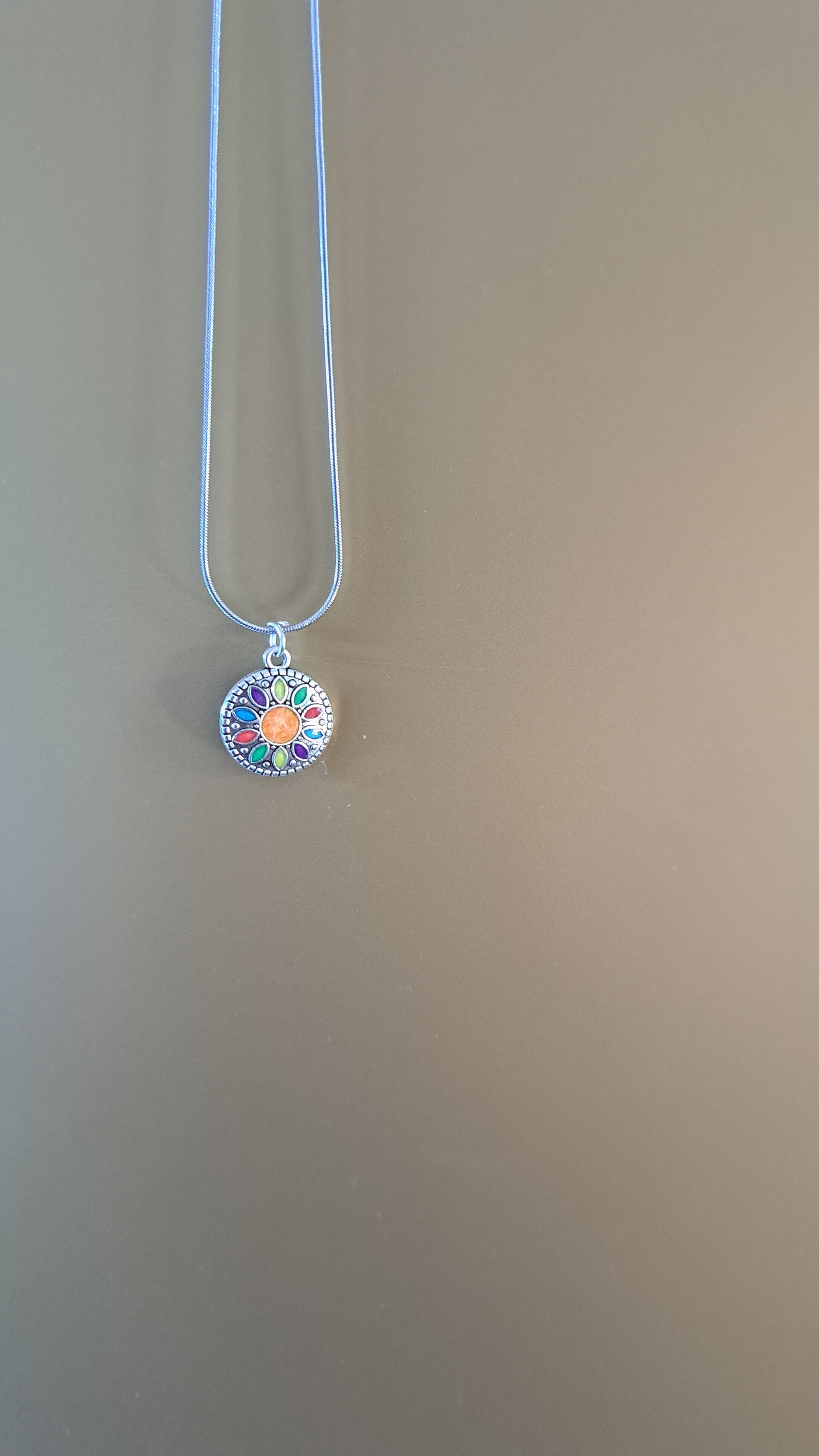 Ketting kleurrijke bedel