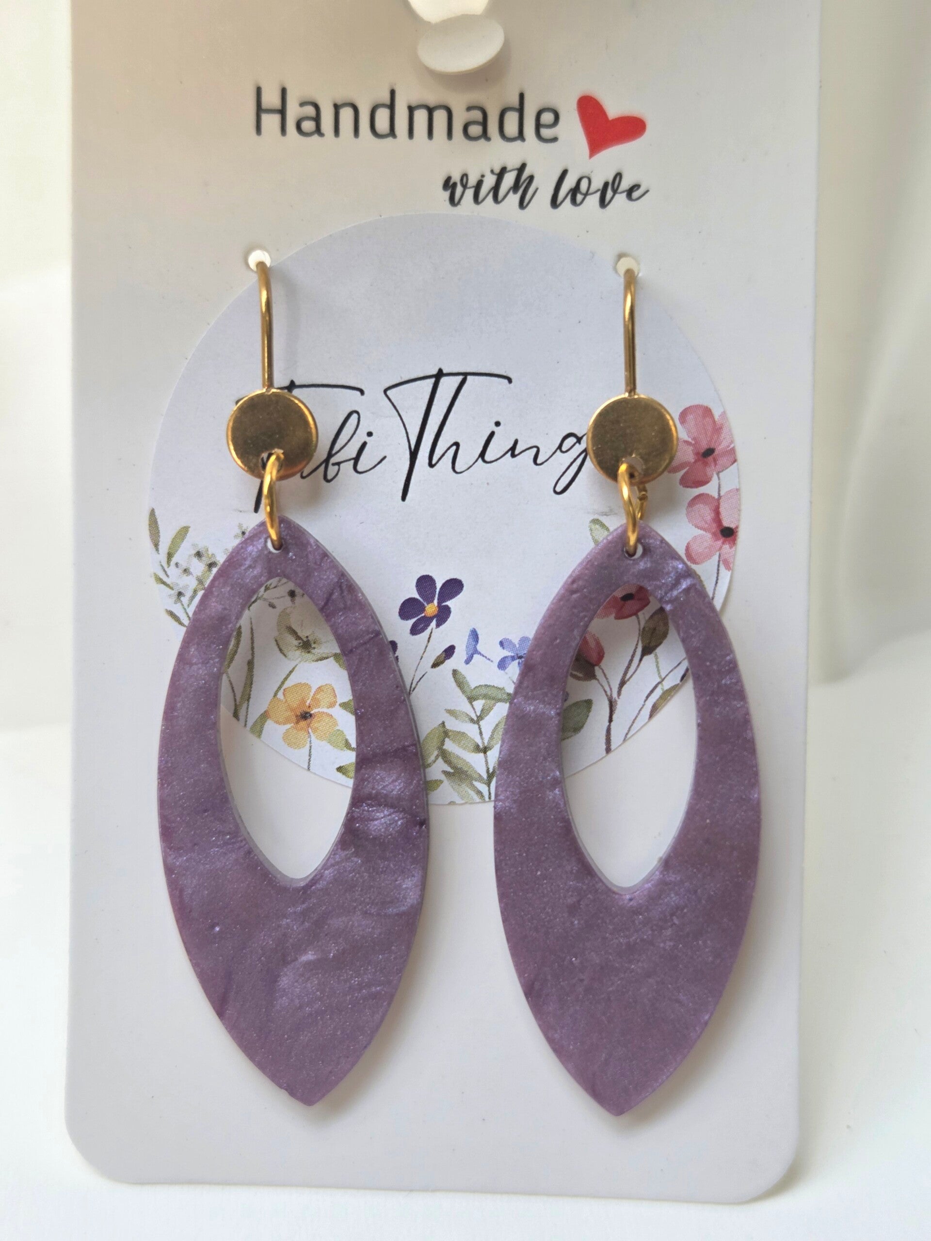 Pearlescent Lilac Oval