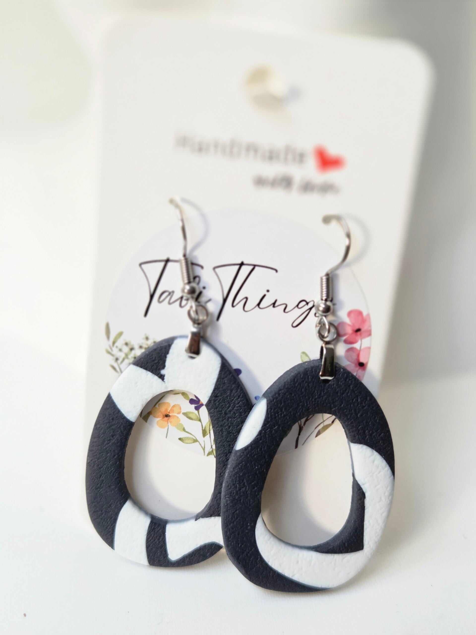 Blue White Wave Oval Drops