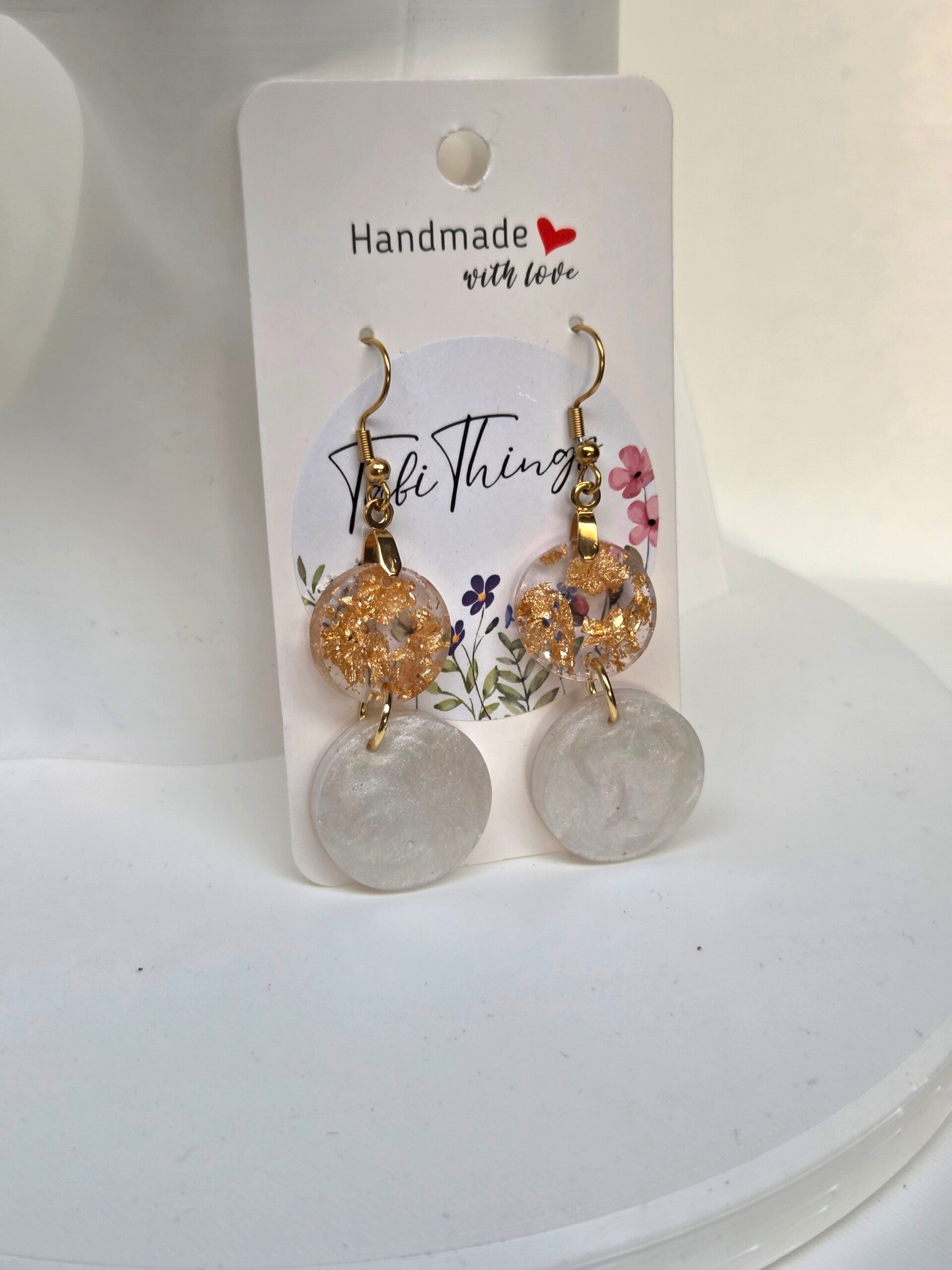 Golden Leaf & Pearl Circles