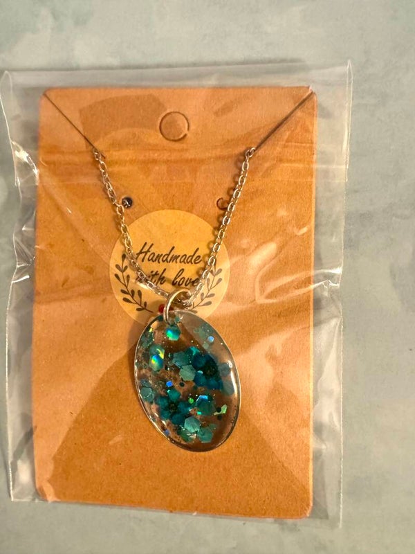 Blue flowers and Blue Glitter Necklace