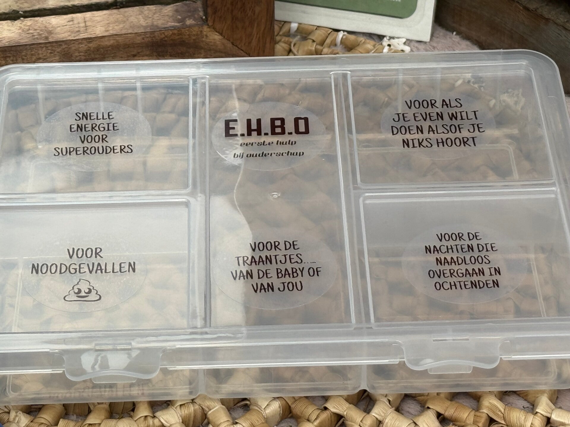 E.H.B.O (eerste hulp bij ouderschap doosje) / ehbo
