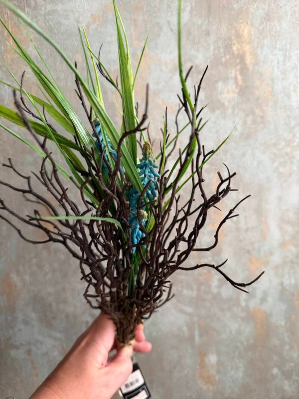 Toef van takjes en blauwe druifjes 40 cm