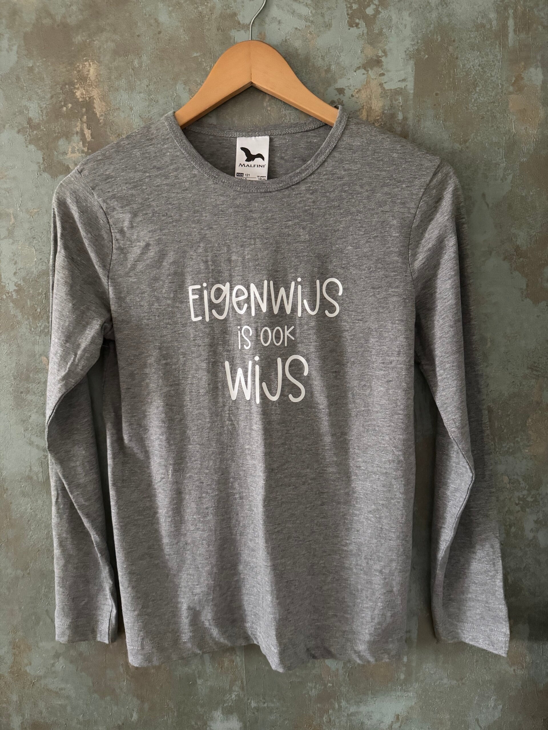 Longsleeve :  eigenwijs is ook wijs