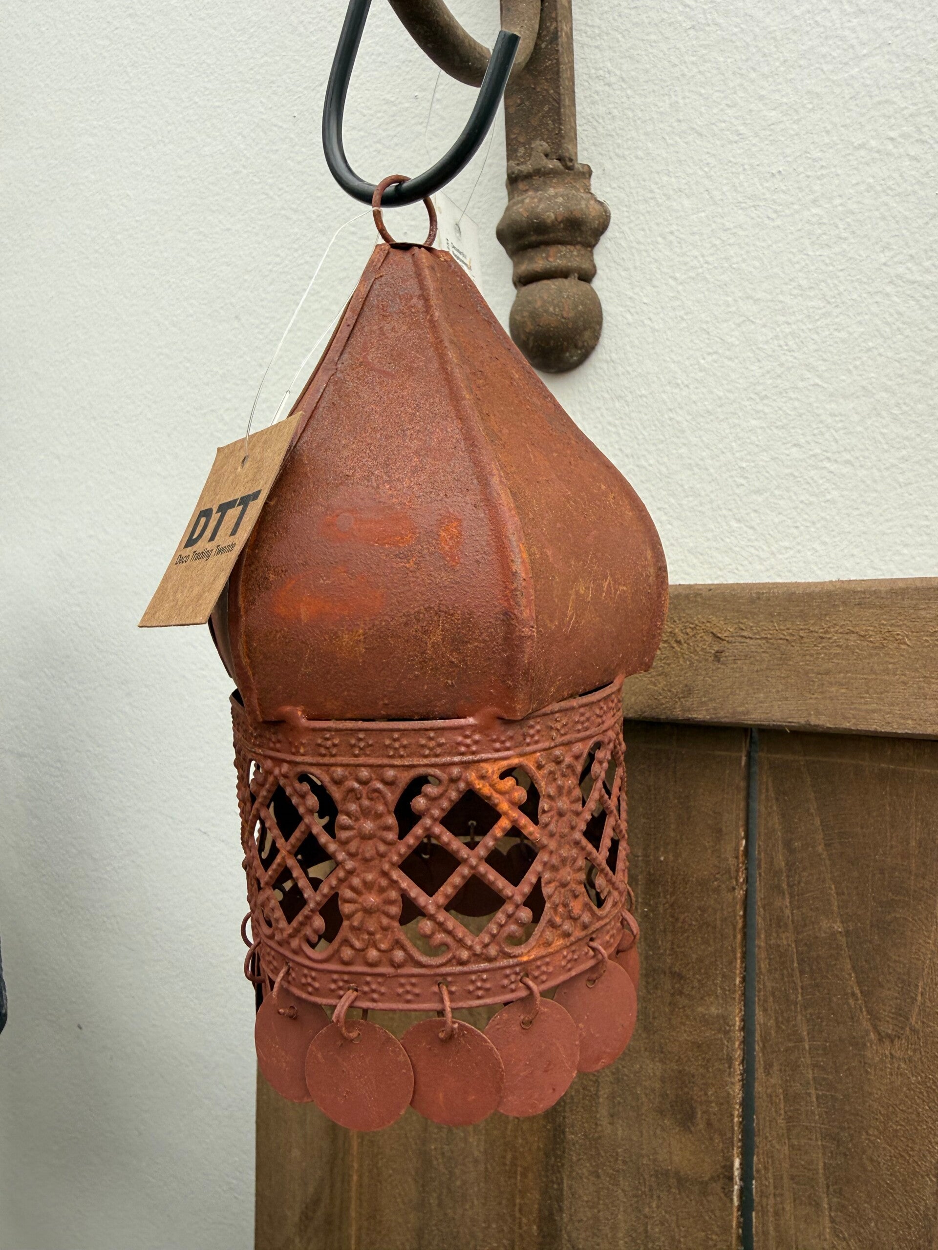 Roest hanger met muntjes (2)