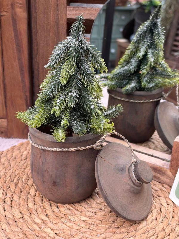 Mini kerstboom in Nepalese pot