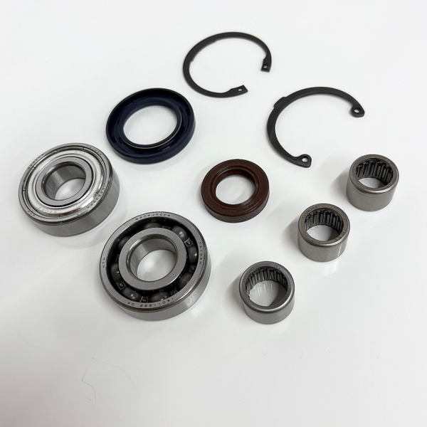 Piaggio/Gilera Runner 125/180cc Gearbox Bearing & Seal Set (Rolling-Nut)