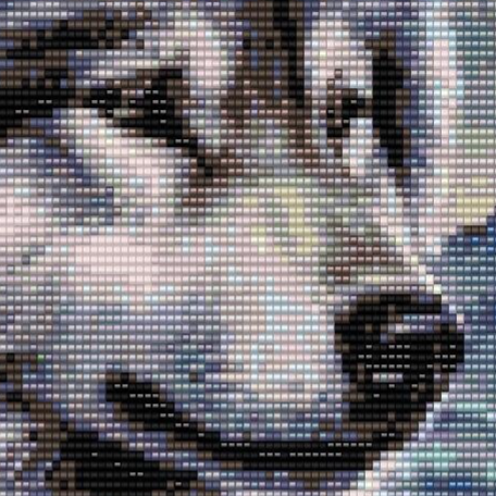 Ein Muster eines Wolfes, der majestätisch im Wald steht, umgeben von Bäumen und sanften Lichtstrahlen.