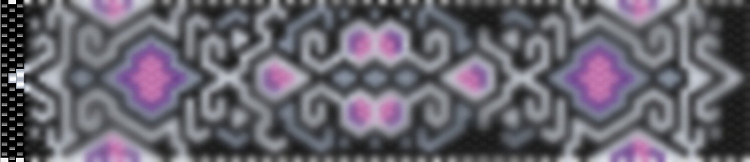 Tribal-Muster in Lila und Schwarz, das mit dynamischen Linien und Formen spielt.