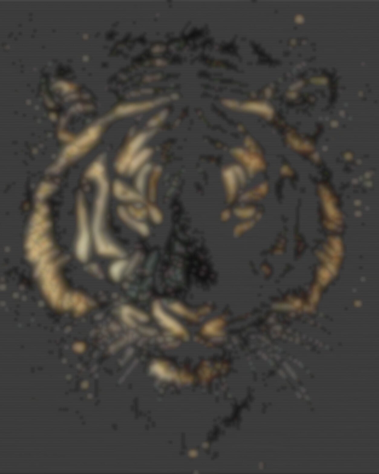  Detailreiches Kreuzstichmuster eines Tigerkopfes, das die kraftvolle Schönheit und Anmut des Raubtiers zeigt.