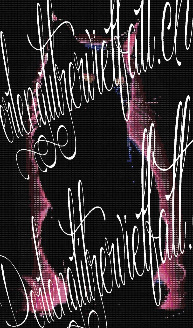  Kreuzstichdesign eines schwarzen Katers mit leuchtend pinken Augen.