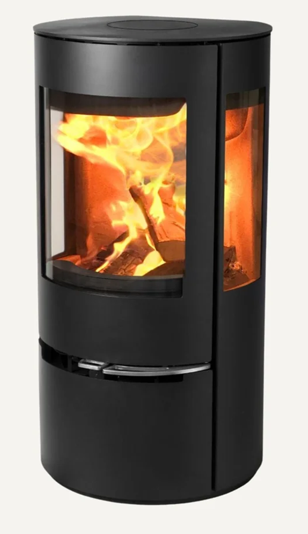 Aduro 17, in Schwarz und Aduro 17.1 Lux Kaminofen Holzofen in Weiß mit Glastüre