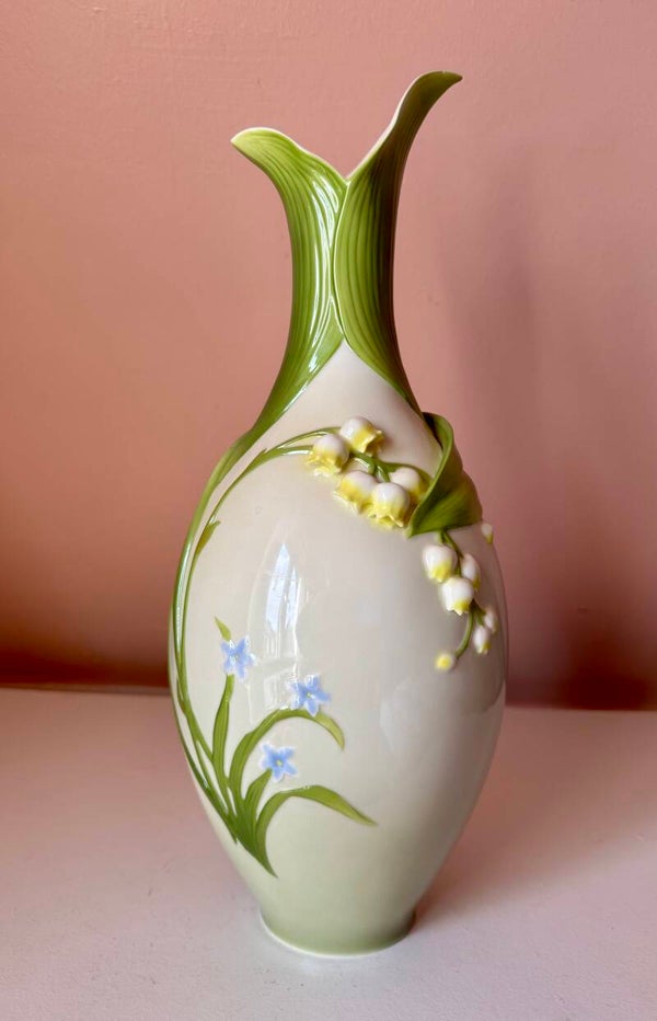 Beautiful Graff Porcelains Lily Of The Valley Vase