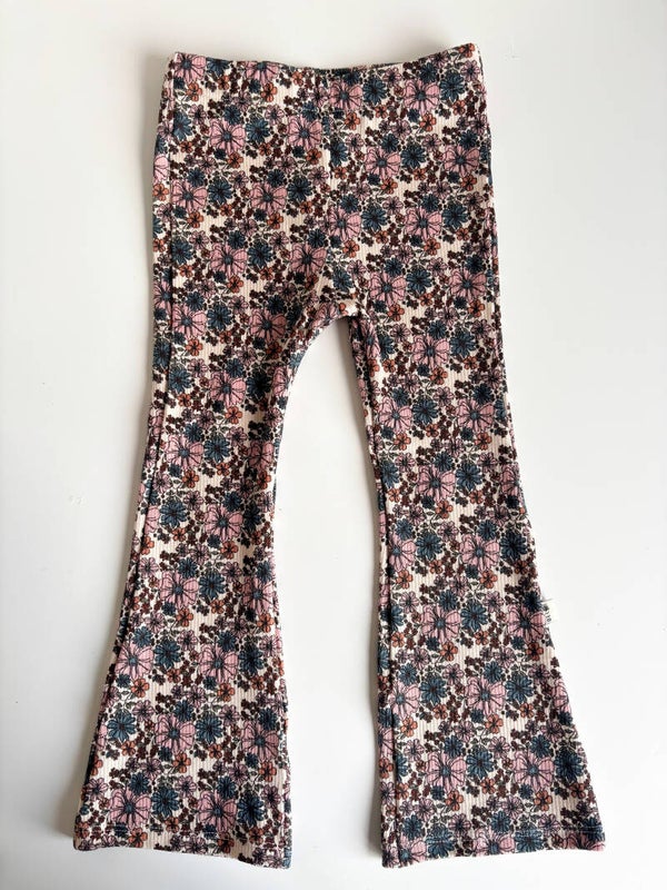 Flared broekje | retrobloem (rib)