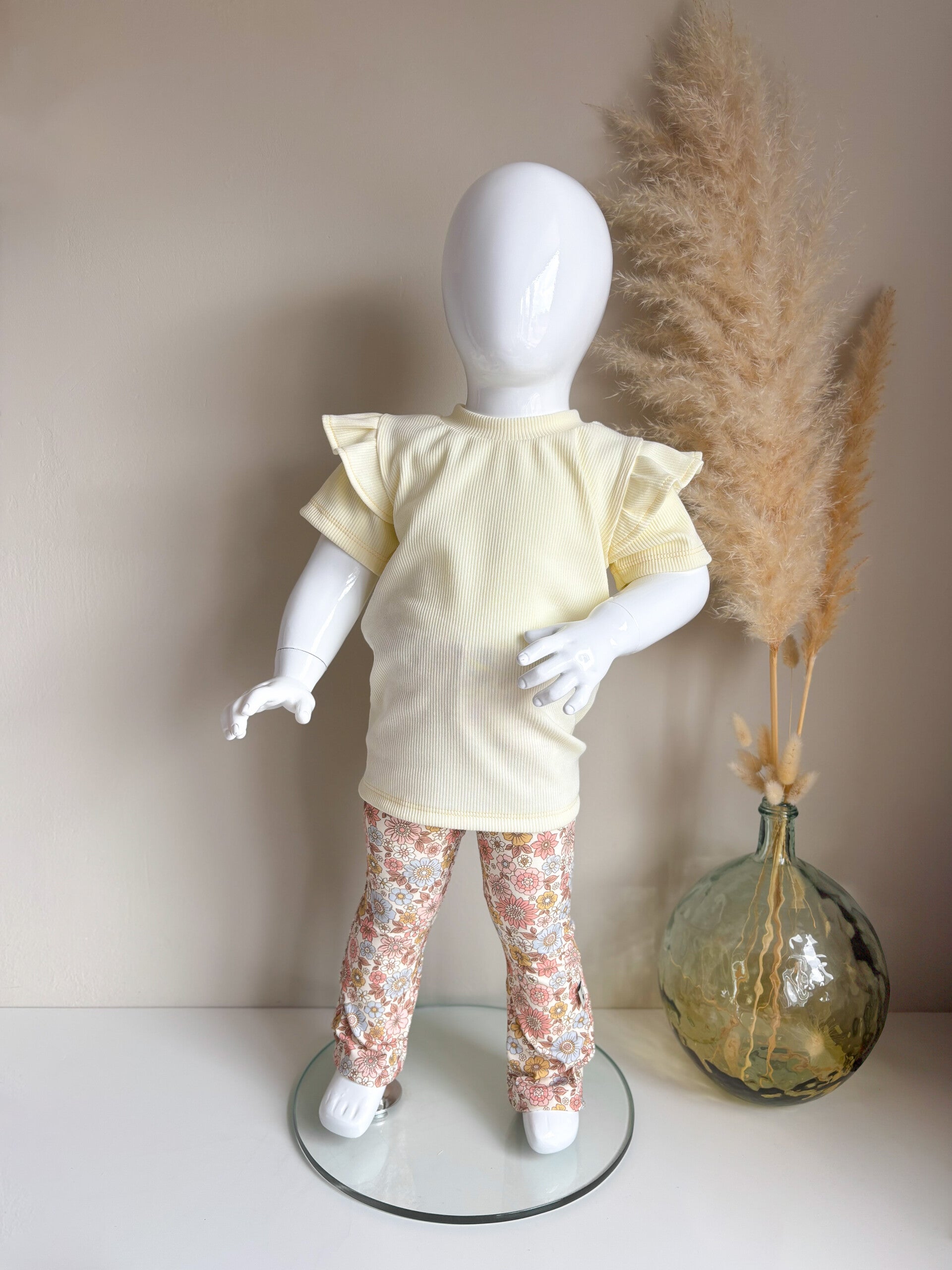 T-shirt | smalle rib pastel geel
