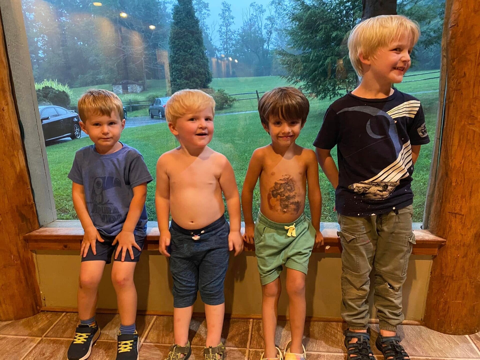 boys-standard-rkv32q.jpg