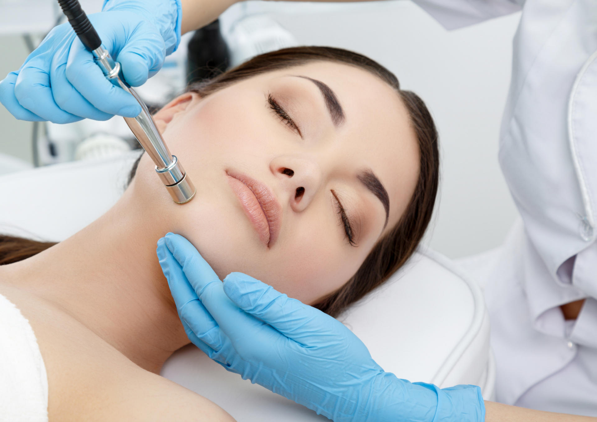 Microdermabrasion als apparatives Verfahren der medizinischen Kosmetik zur Anregung der Zellneubildung und Hautregeneration