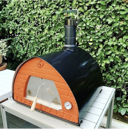 Houtgestookte pizza oven 70 x 70 zwart