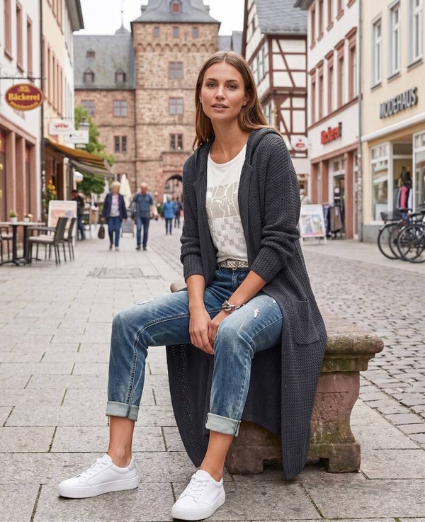 Ajourmuster-Strickmantel
