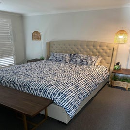 1000023103-standard.jpg