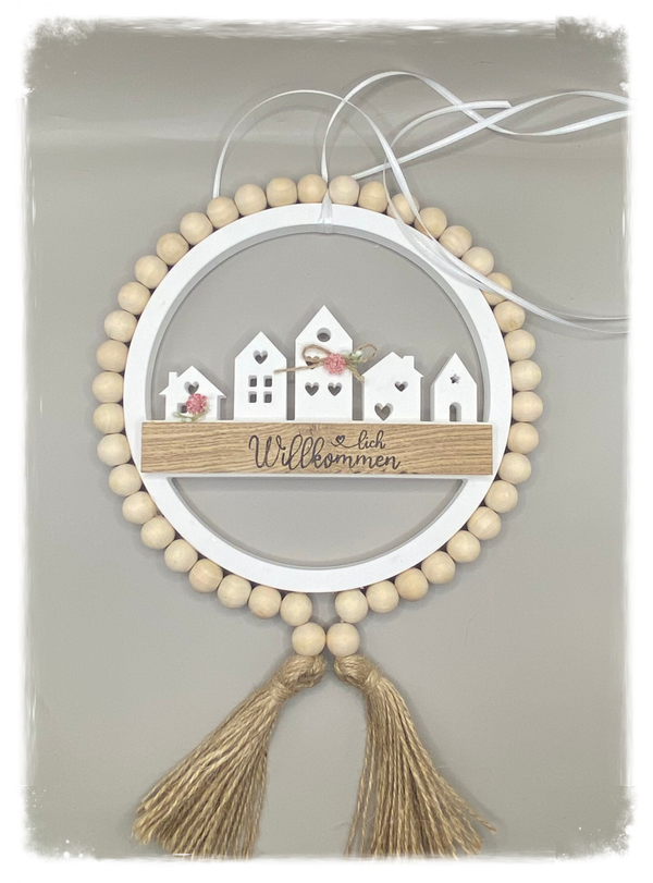 Aufhänger Häuser mit Holzperlen