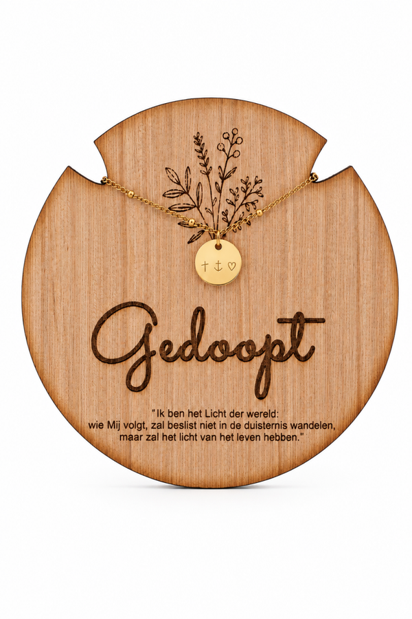 GEDOOPT | Met gepersonaliseerde sieraad