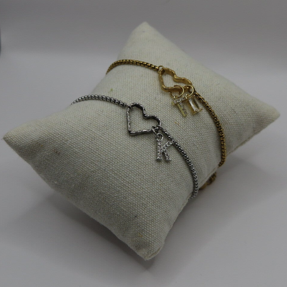 Initiaal armband hart