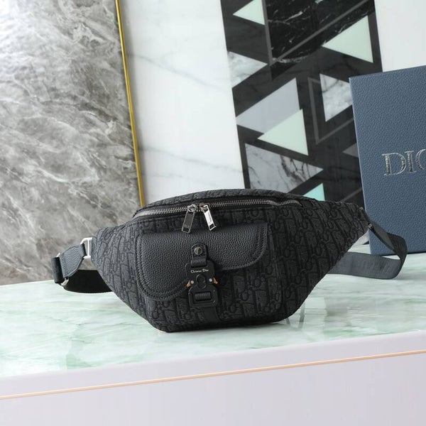 Dior belt bag