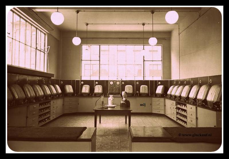  REDDINGS BRIGADE STAATSMIJN EMMA 1947. © Stm./www.gluckauf.nl